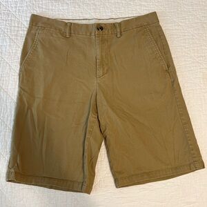 Old Navy Shorts Mens Size 33 Ultimate Slim Khaki‎ Flat Front Casual